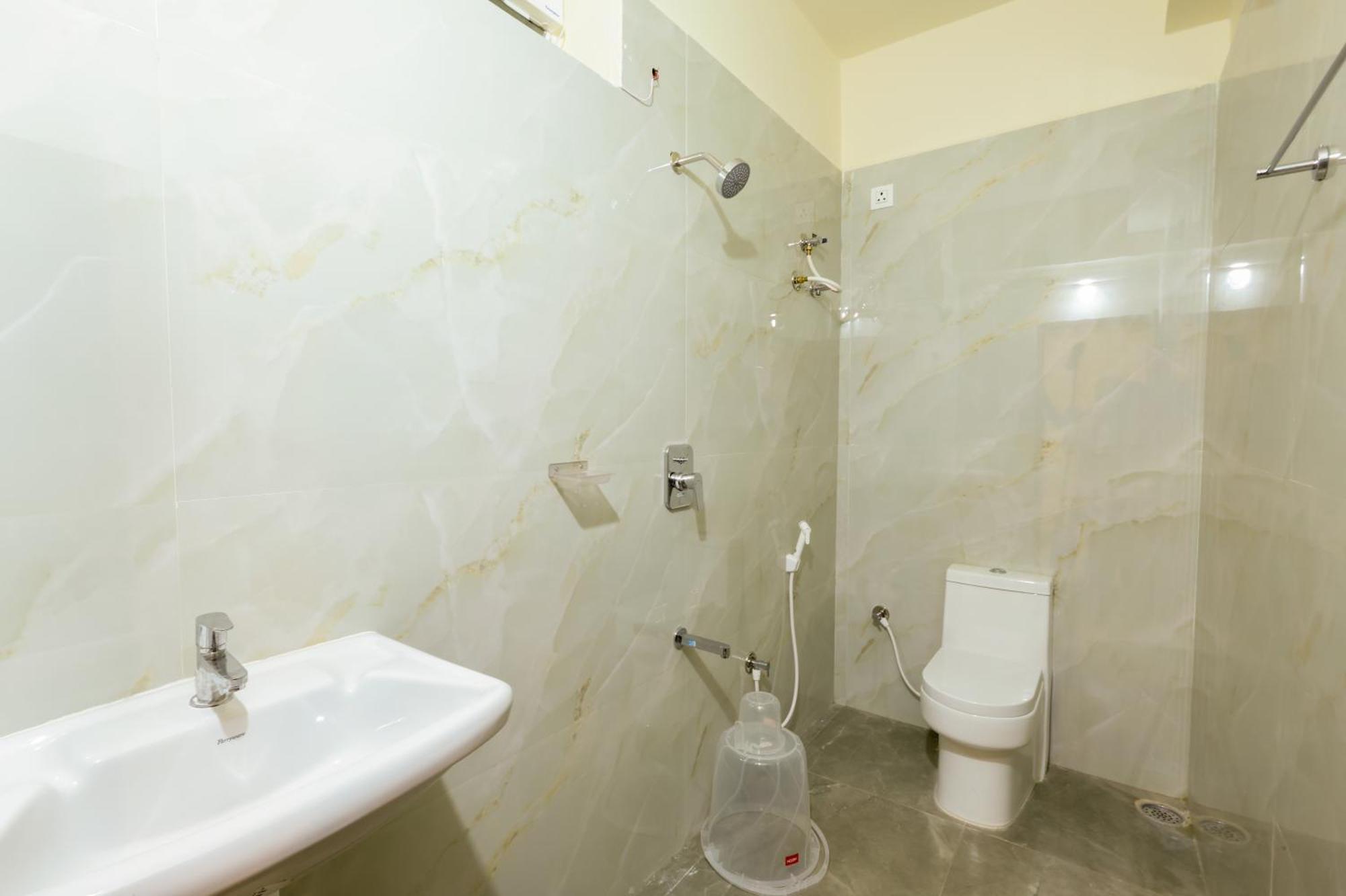 Hotel Olive Nest- Tirupati Bus Stand- 300 Meters, Railway Station- 400 Meters Extérieur photo
